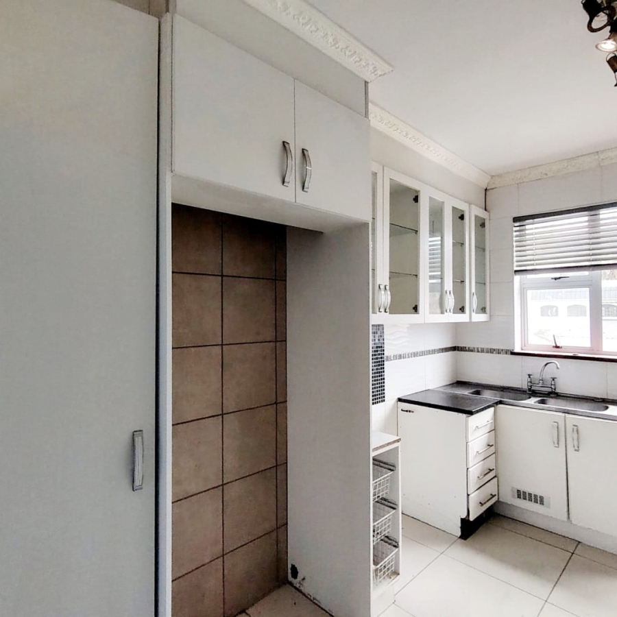 2 Bedroom Property for Sale in Quigney Eastern Cape